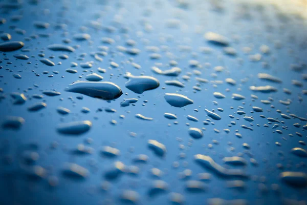 Gotas Agua Sobre Fondo Azul Abstracto — Foto de Stock