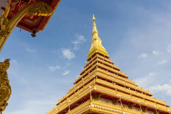 Belo Templo Tailandês Com Céu Província Khon Kaen Tailândia — Fotografia de Stock