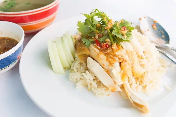Ayam Kukus Dengan Nasi Hainan Chicken Disajikan Dengan Sup — Stok Foto
