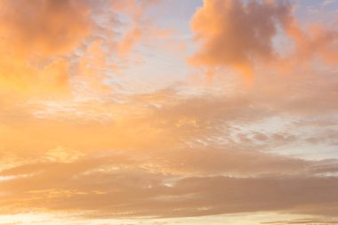 Gün batımının bulanık rengi, doğa arkaplanı.