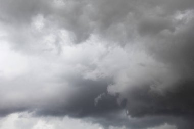 Yağmur bulutları yağmurlu sezonu.