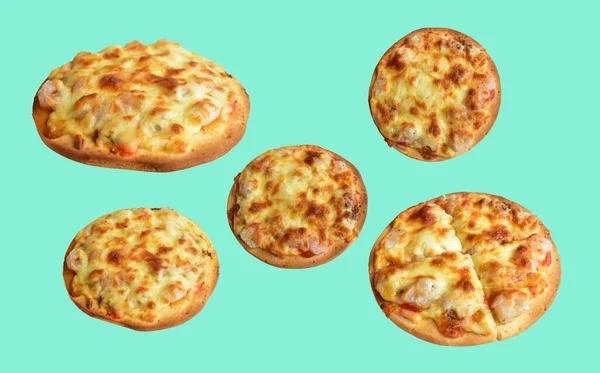 Käsepizza Isoliert Grün Oder Mint Hintergrund Mit Clipping Pfad Kein — Stockfoto