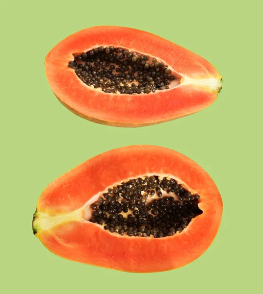 Świeże Dojrzałe Owoce Papai Odizolowane Ścieżką Wycinania Czarnym Tle Bez — Zdjęcie stockowe