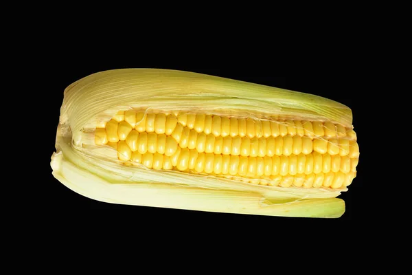 Friss Sárga Kukorica Elszigetelt Fehér Háttérrel Árnyék Nélkül Félig Csemegekukorica — Stock Fotó