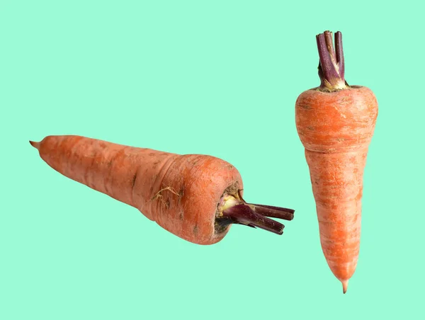 Свежая Сырая Морковь Изолированная Обрезкой Пути Тени Белом Фоне — стоковое фото
