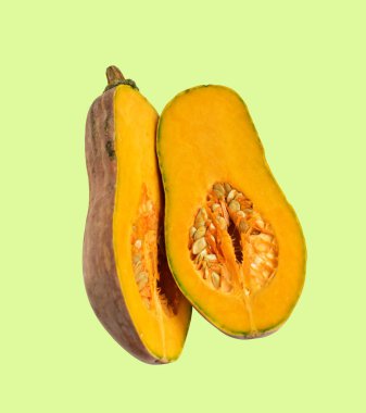 Portakal rengi uzun kabaklar, kabak kabağı, kabak kabağı kesme yolu ile izole edilmiş, siyah arka planda gölge yok.