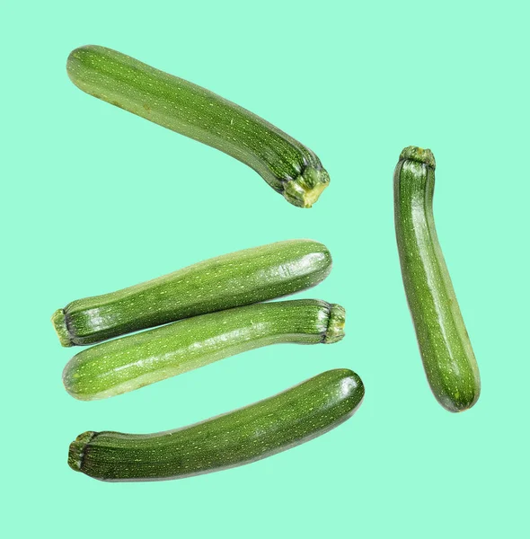 Zucchine Zucchine Verdi Fresche Isolate Con Percorso Ritaglio Nessuna Ombra — Foto Stock