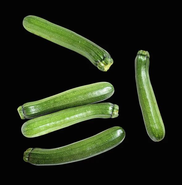 Φρέσκα Πράσινα Κολοκυθάκια Κολοκυθάκια Απομονωμένα Μονοπάτι Χωρίς Σκιά Λευκό Φόντο — Φωτογραφία Αρχείου