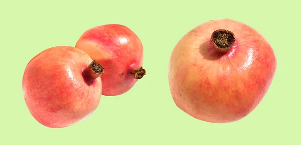 Frische Reife Rote Granatapfelfrüchte Isoliert Kein Schatten Mit Clipping Pfad — Stockfoto