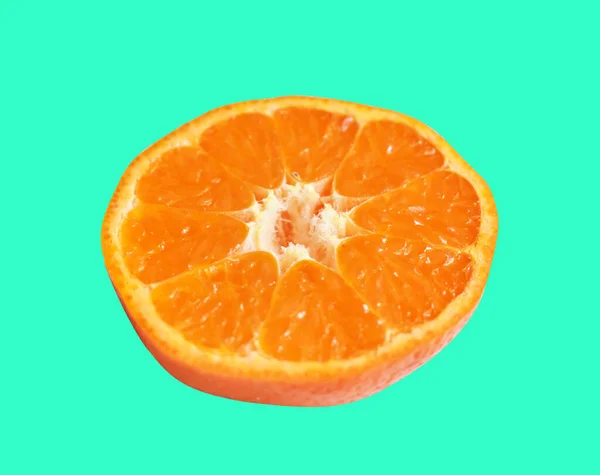 Mandarin Orange Isolerad Med Klippning Väg Grön Bakgrund Ingen Skugga — Stockfoto