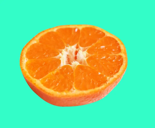 Mandarin Orange Isolerad Med Klippning Väg Grön Bakgrund Ingen Skugga — Stockfoto