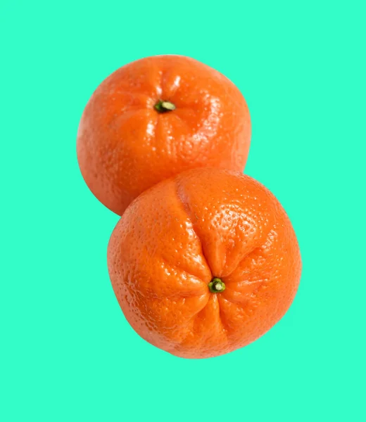 Πορτοκαλί Μανταρίνι Απομονωμένο Μονοπάτι Πράσινο Φόντο Χωρίς Σκιά Υγιή Φρούτα — Φωτογραφία Αρχείου