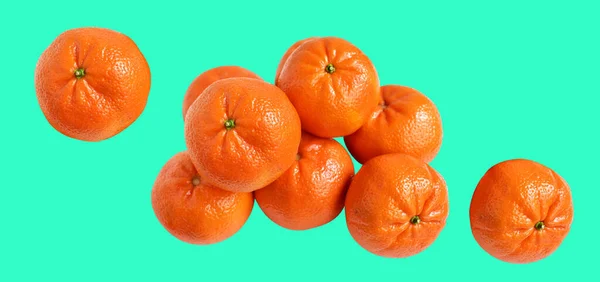 Мандаринський Апельсин Ізольований Обрізаною Стежкою Зеленому Тлі Тіні Здорових Плодів — стокове фото