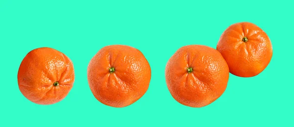 Mandarine Orange Isolée Avec Chemin Coupe Fond Vert Pas Ombre — Photo