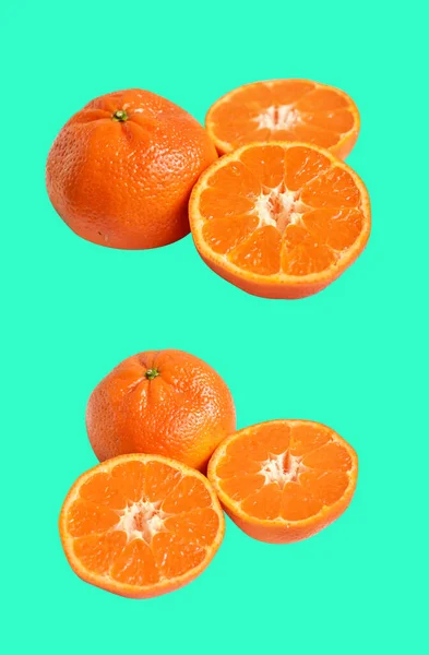Mandarijn Oranje Geïsoleerd Met Clipping Pad Groene Achtergrond Geen Schaduw — Stockfoto