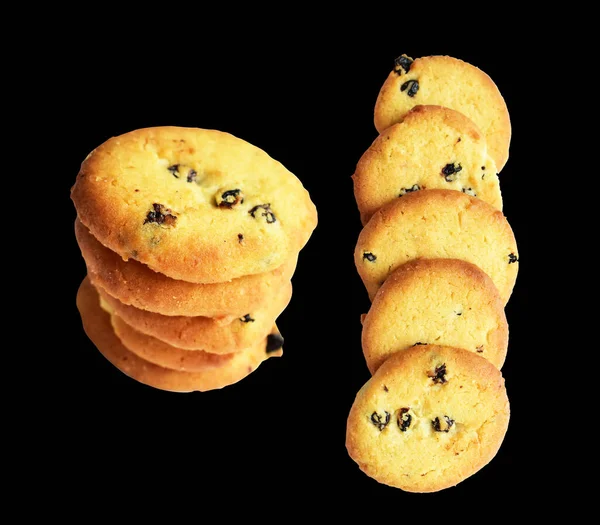 ビスケット孤立した甘いバタークラッカー クリッピングパスを持つクッキー 黒の背景に影はありません — ストック写真