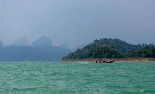 Passenger Boats Cheow Lan Dam Khao Sok National Park Thailand — Fotografia de Stock