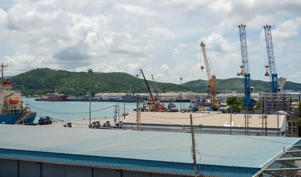 Industrial Port Crane Lift Loading Export Containers Box Onboard Port — Fotografia de Stock