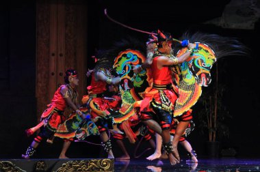 Fotoğraf Editörü, 04 Nisan 2021, TMII, Taman Mini Endonezya Indah, Doğu Java Pavyonu veya Anjungan, 28 Kasım 2021, Jaranan veya Bambu Atı Geleneksel Dans