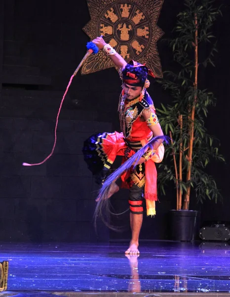 photo editorial, 04 december 2021, tmii, taman mini indonesia indah, east java pavilion or anjungan, 28 november 2021, jaranan or bamboo horse and wild pig or celeng traditional dance