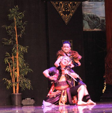 Fotoğraf Editörü, Taman Mini Endonezya Indah, Doğu Java Pavyonu veya Anjungan, Blitar Drama Geleneksel Dans Dibyatara Djajadigda