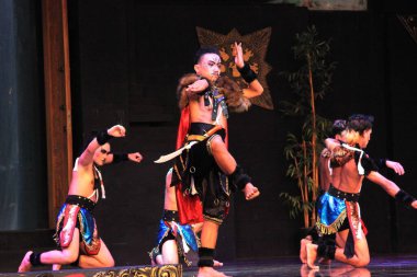 Fotoğraf Editörü, Taman Mini Endonezya Indah, Doğu Java Pavyonu veya Anjungan, Blitar Drama Geleneksel Dans Dibyatara Djajadigda