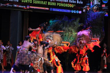 Fotoğraf Editörü, Taman Mini Endonezya Indah, Doğu Java Pavyonu veya Anjungan, 28 Kasım 2021, Ponorogo Dans ve Tiyatro Suryo Sumirat Bumi Ponorogo, reog, warok, bujang gang, jatilan, jathilan, jathilan, warok