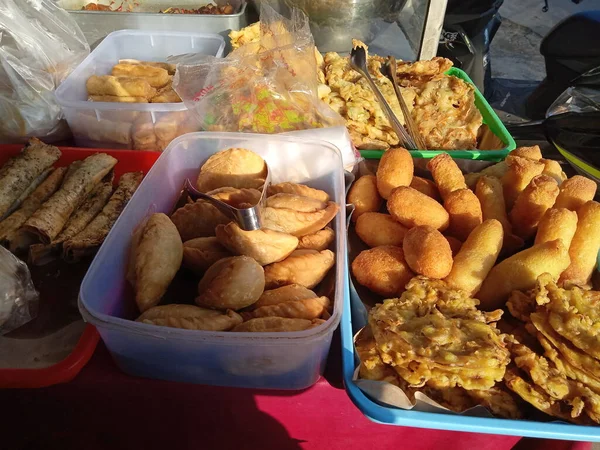 Gorengan Tahu Tofu Tempe Kikil Street Food Fried Snack Indonesia — Zdjęcie stockowe