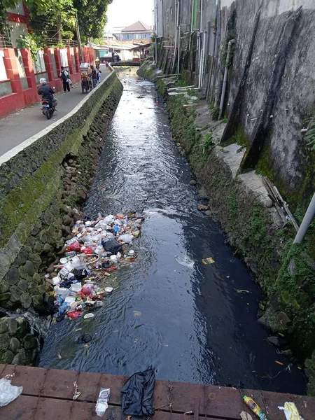 Apenas Para Uso Editorial Agosto 2022 Lixo Small River Condet — Fotografia de Stock