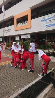 11 Ekim 2022, jakarta, Endonezya, ilkokul öğrencisi spor faaliyetlerinden zevk alıyor 
