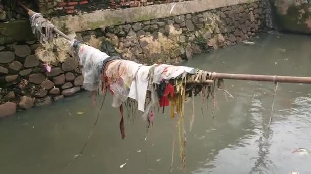 Outubro 2022 Lixo Preso Pequeno Rio East Jakarta Indonésia — Vídeo de Stock