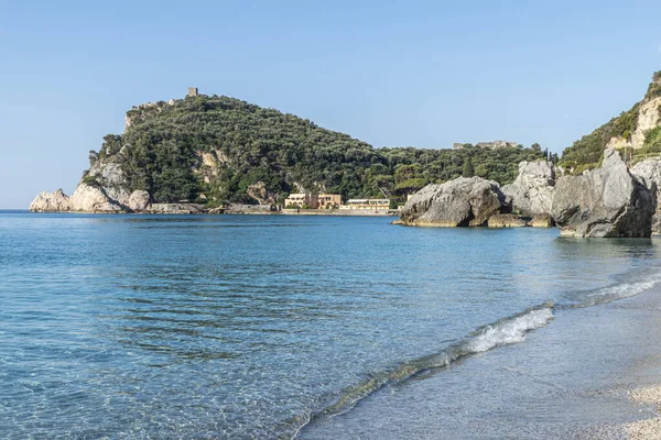 Hermosa Playa Malpasso Varigotti Con Agua Transparente Turquesa — Foto de Stock