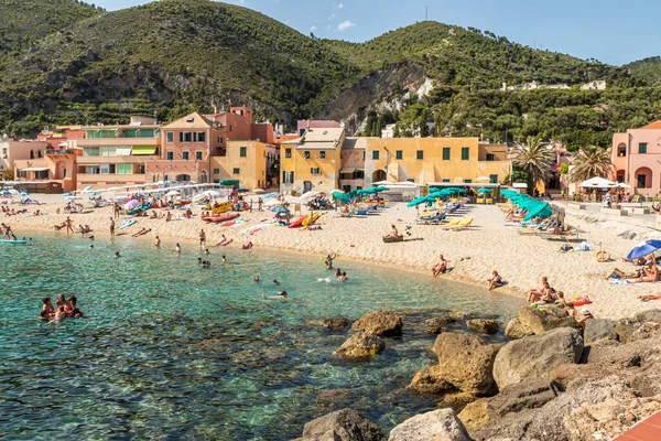 Варьеги Италия 2021 Прекрасный Пляж Варьеги Бирюзовой Водой — стоковое фото