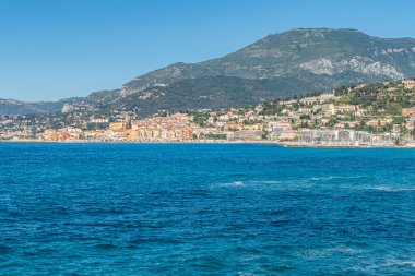 Venentimiglia, İtalya - 07-07-2021: Ventimiglia 'dan Menton' un panoramik görüntüsü