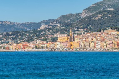Venentimiglia, İtalya - 07-07-2021: Ventimiglia 'dan Menton' un panoramik görüntüsü