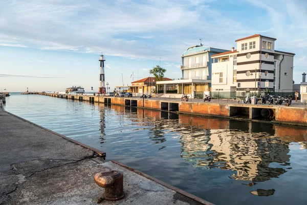 Cattolica Italy 2021 Canal Divides Cattolica Gabicce Buildings Reflected Water — 스톡 사진