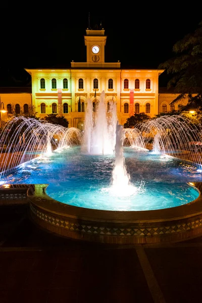 Cattolica Italy 2021 Illuminated Colored Fountain Cattolica Town Hall Background — Stock Photo, Image