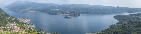 Επιπλέον Μεγάλη Εναέρια Άποψη Της Λίμνης Orta Νησί Του San — Φωτογραφία Αρχείου