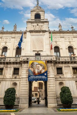 Padova, İtalya - 03-05-2022: Güzel Palazzo Moroni, Padua belediyesinin merkezi