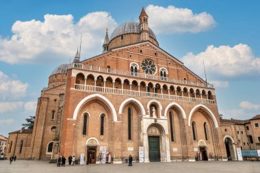Padova, italya- 04-05-2022: Padua 'daki güzel Aziz Antonio Bazilikası