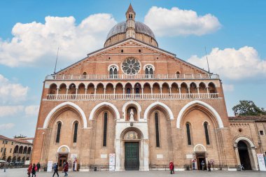 Padova, italya- 04-05-2022: Padua 'daki güzel Aziz Antonio Bazilikası