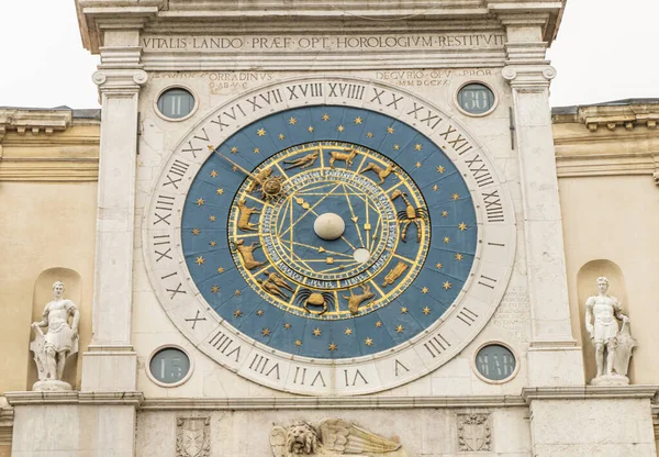 Padova Italy 2022 パドヴァの美しい時計塔 — ストック写真