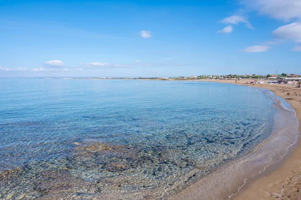 Красивый Пляж Корренти Прозрачной Голубой Водой Портопало Сицилии — стоковое фото