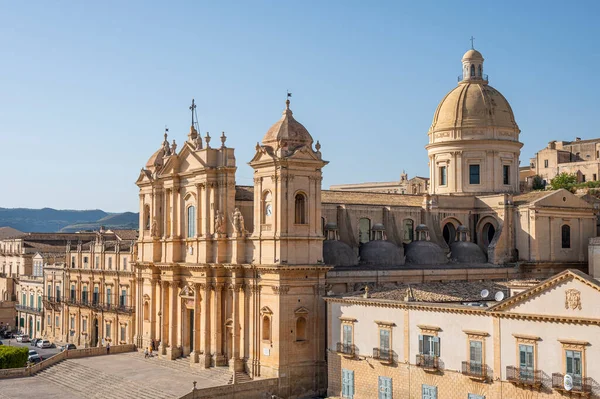 Noto İkili 'nin hava görüntüsü