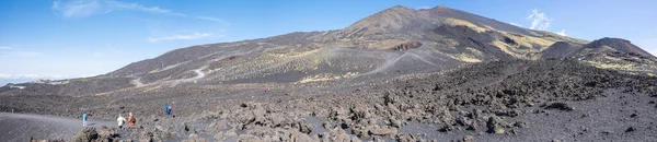 Extra Široký Pohled Sopku Etna Krátery Lávou Lunární Krajinou — Stock fotografie