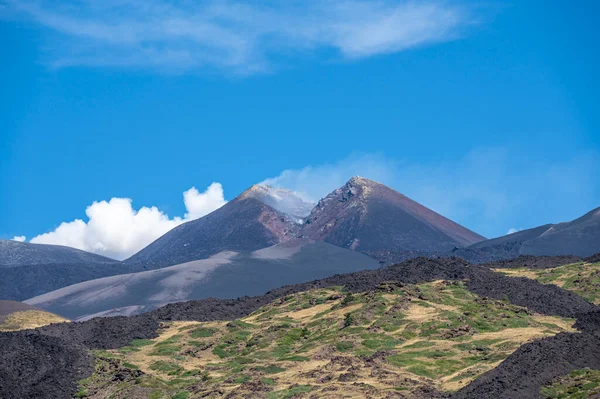 Puncak Gunung Berapi Etna Dengan Kawah Puncak — Stok Foto