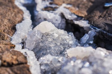 Coğrafi jeolojik kristallerin arka plan dokusunun makro görüntüsünü çok yakından çek..