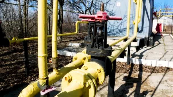 Yellow Gas Pipes Shut Valve Transportation Natural Gas Consumers Gas — Stock Video