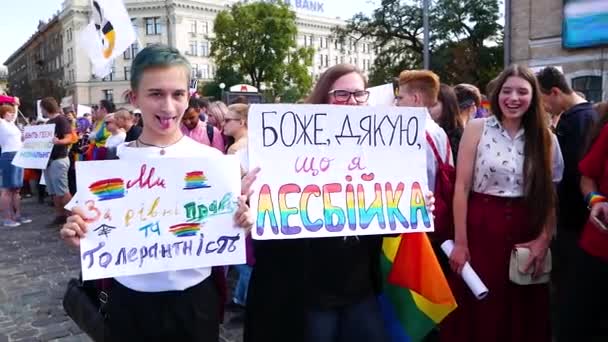 Kharkiv Oekraïne September 2019 Meisjes Tijdens Mars Van Gelijkheid Pride — Stockvideo