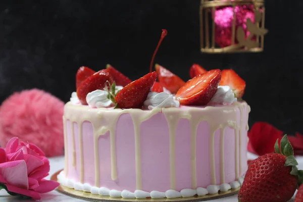 Gâteau Éponge Aux Fraises Crème Vanille — Photo